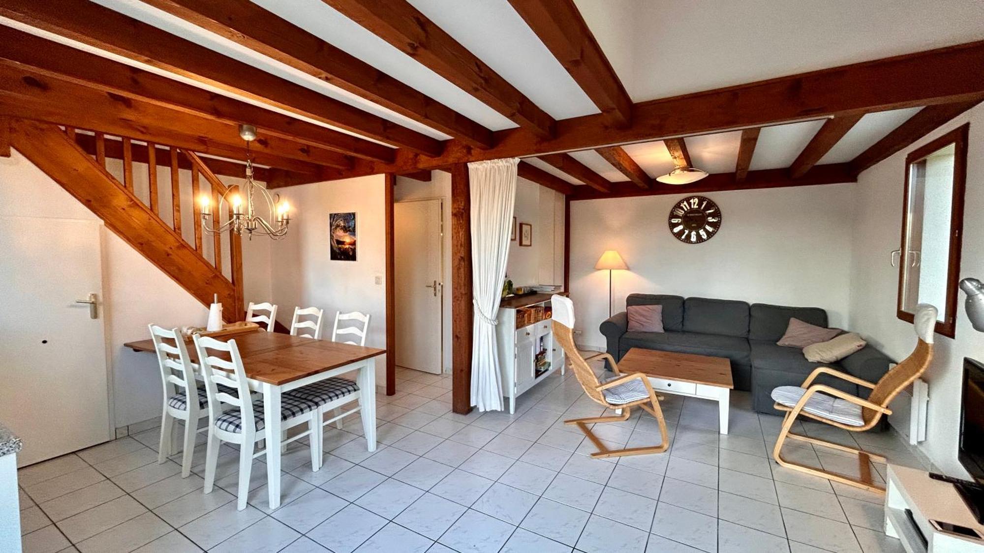 Jolie Maison De Vacances Avec Terrasse Et Jardin Сен-Жулиен-ан-Борн Екстериор снимка